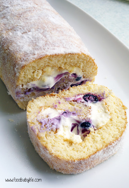 Lemon and Blueberry Roulade © www.foodbabylife.com