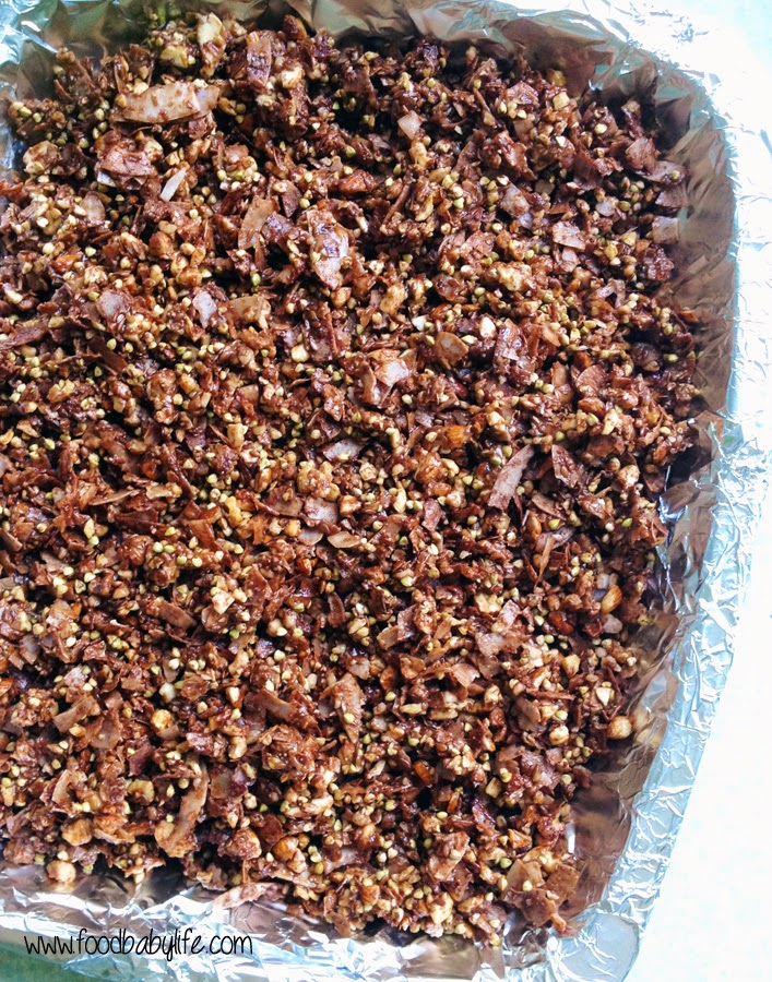 Chocolate Granola © www.foodbabylife.com